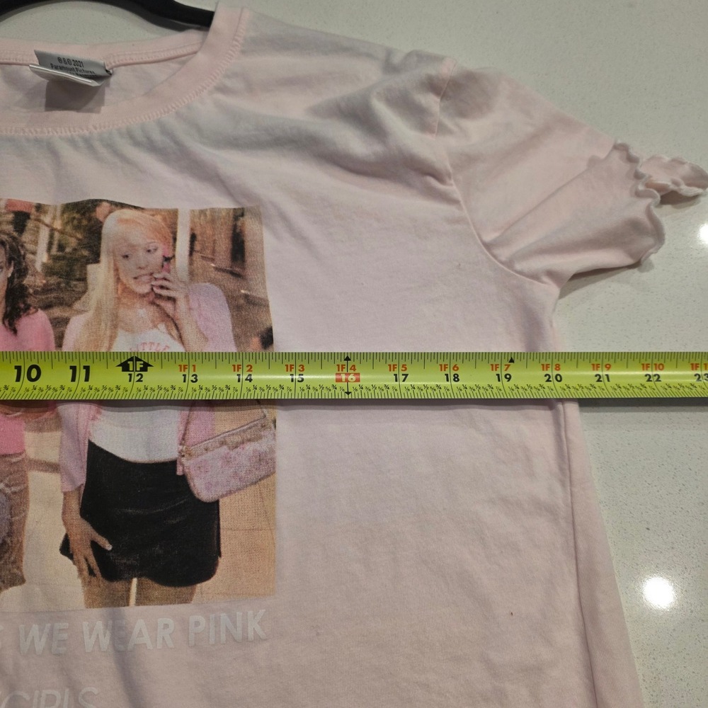 Mean Girls On Wednesdays We Wear Pink Graphic T Shirt Women's Large - Picture 6 of 8